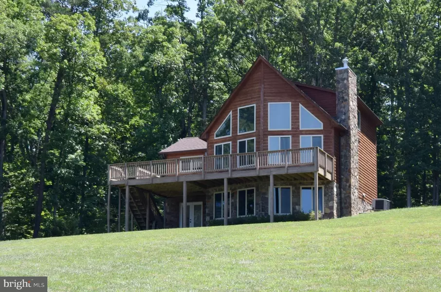 483 THOMPSON HOLLOW RD, Bentonville, VA 22610