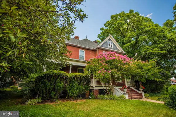 Front Royal, VA 22630,216 ROYAL AVE