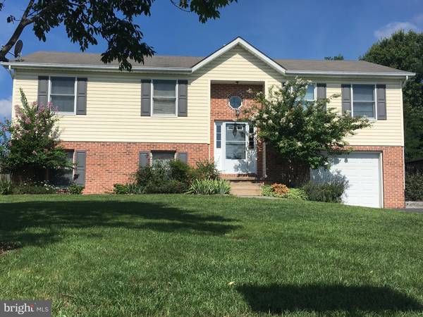 102 HAMMER CT, Stephens City, VA 22655