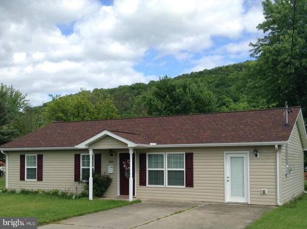 1055 FLORIDA AVE, Keyser, WV 26726