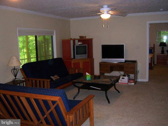 Great Cacapon, WV 25422,4063 ROCKFORD ROAD