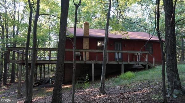 44 GIVENS LN, Berkeley Springs, WV 25411