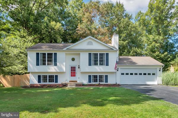 11906 HUNTING RIDGE DR, Fredericksburg, VA 22407