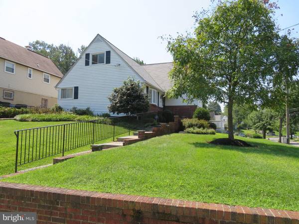 Riverdale, MD 20737,6033 MUSTANG DR