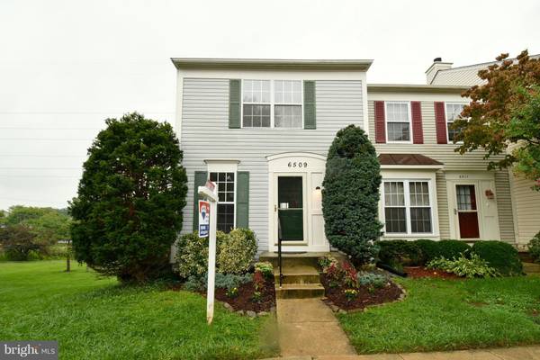 6509 OLD CARRIAGE LN, Alexandria, VA 22315