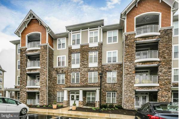 19 CLAY LODGE LN #402, Catonsville, MD 21228