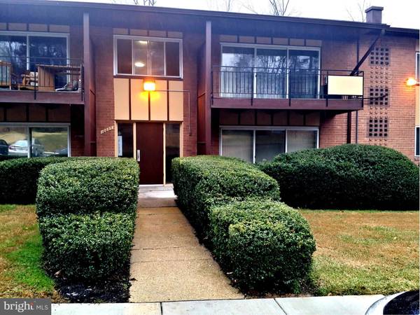 10027 MOSBY WOODS DR #322, Fairfax, VA 22030