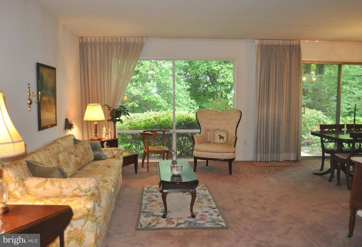 Fairfax, VA 22030,10213 SCOUT DR