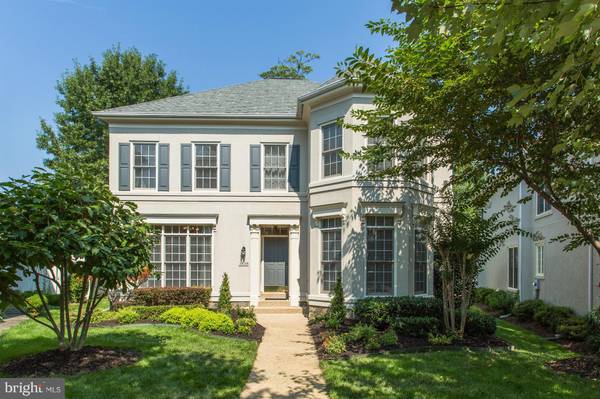 3858 FARRCROFT DR, Fairfax, VA 22030