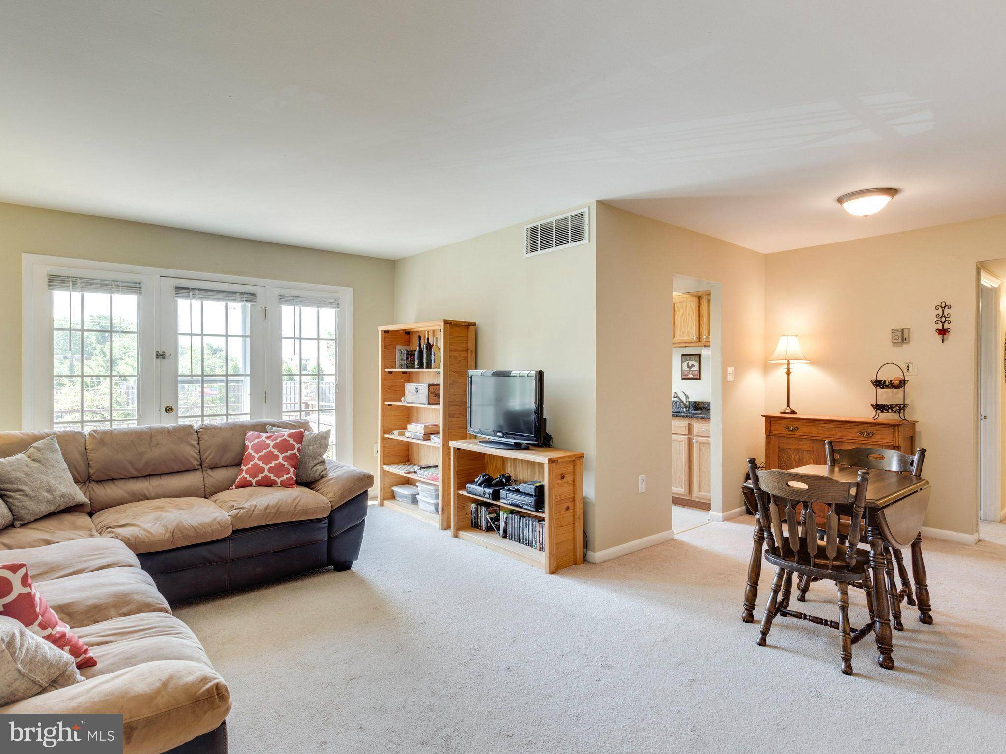 Fairfax, VA 22031,9493 FAIRFAX BLVD #301