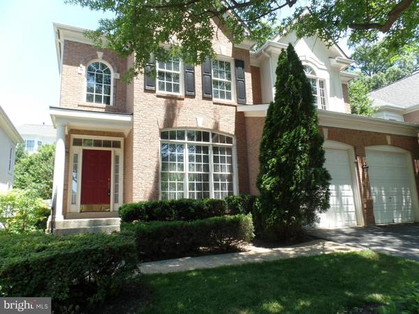 10092 COVER PL, Fairfax, VA 22030