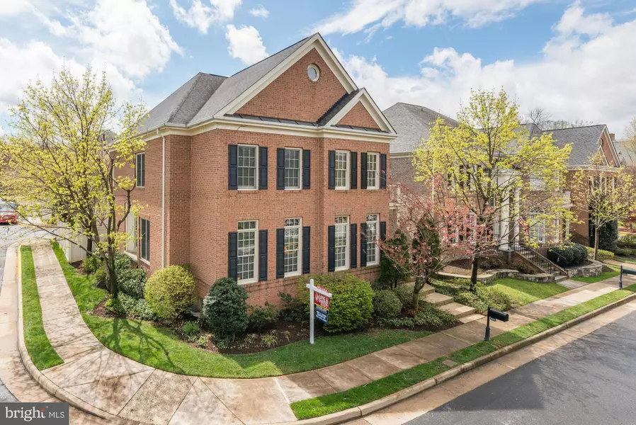 10092 MCCARTY CREST CT, Fairfax, VA 22030