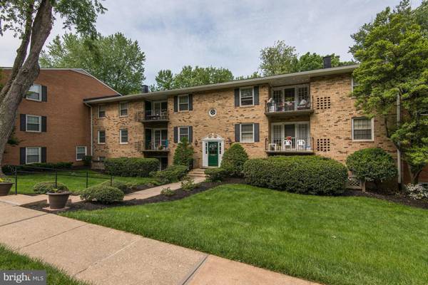 3991 LYNDHURST DR #101, Fairfax, VA 22031