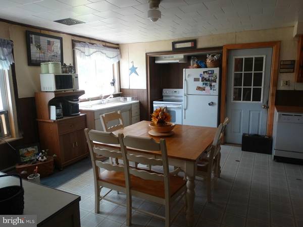 Mc Connellsburg, PA 17233,14961 GREAT COVE RD