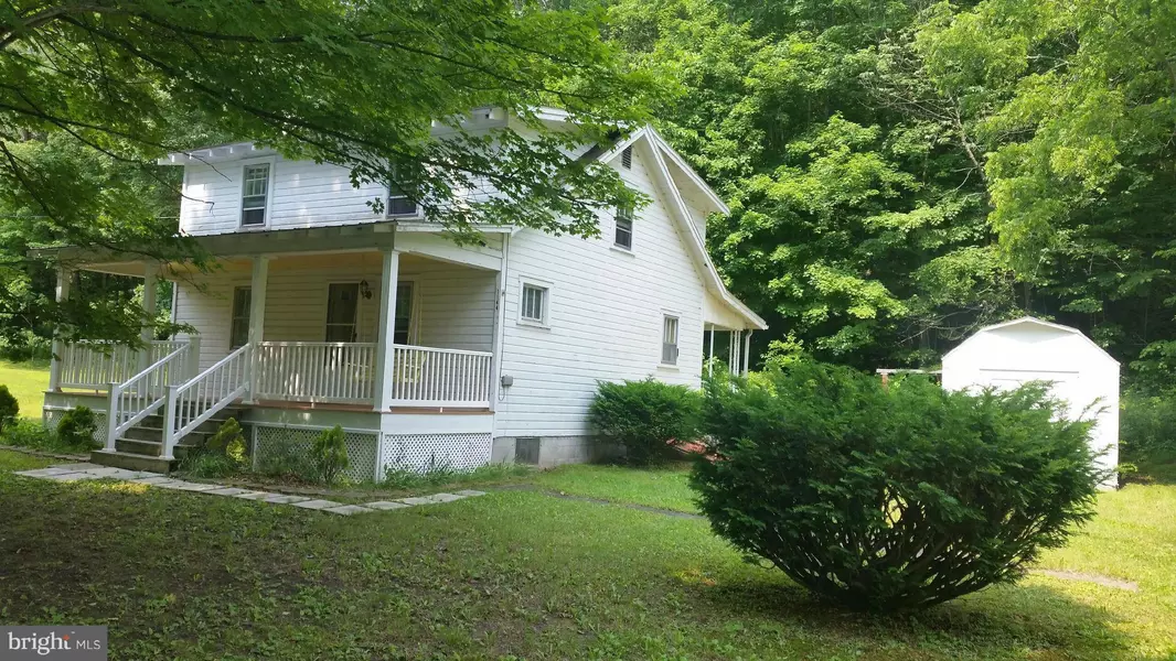 1144 WATERFALL RD, Waterfall, PA 16689