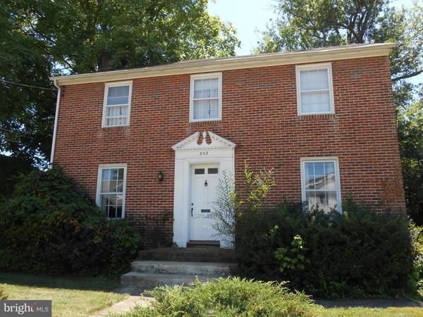 252 COLLEGE AVE, Chambersburg, PA 17201