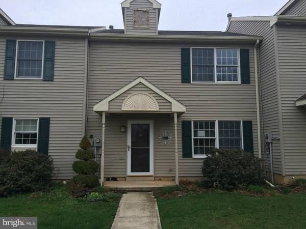 519 BRACKEN DR, Chambersburg, PA 17201