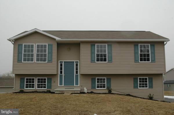 379 CORTLAND CIR, Shippensburg, PA 17257