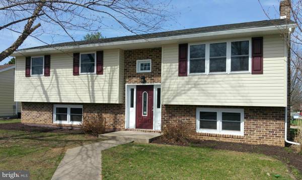 869 LONG LN, Chambersburg, PA 17201