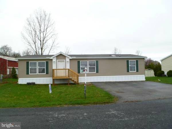 18 TIFFANY DR, Shippensburg, PA 17257