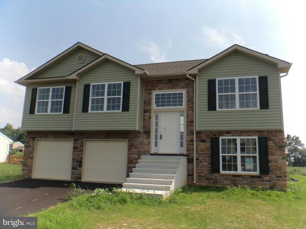 15499 CAMDEN DR, Greencastle, PA 17225