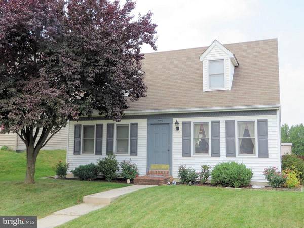 1989 ASHLEY DR, Chambersburg, PA 17201