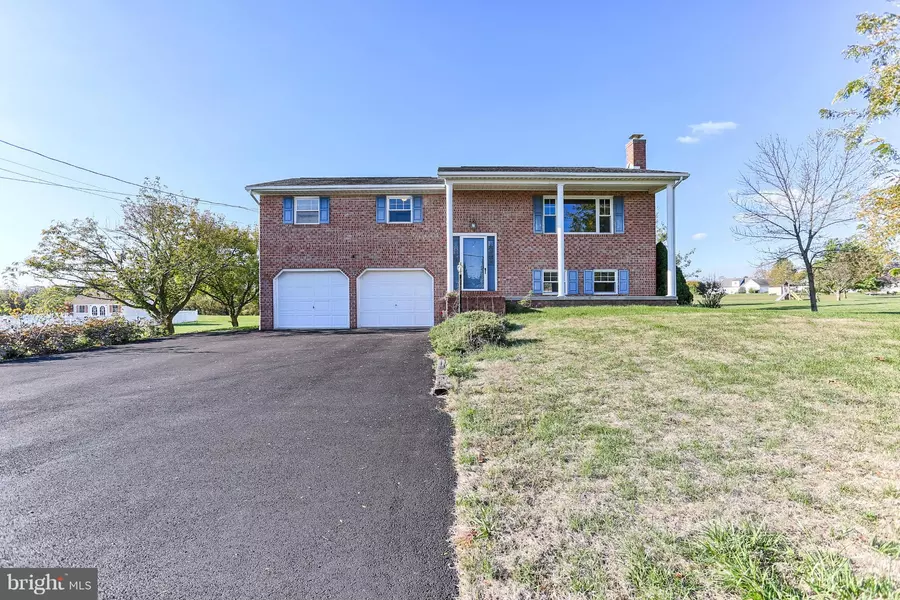 6764 TOWN DR, Saint Thomas, PA 17252