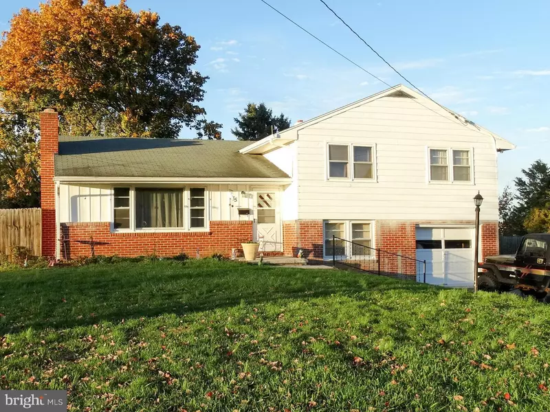 335 CATHERINE ST, Greencastle, PA 17225