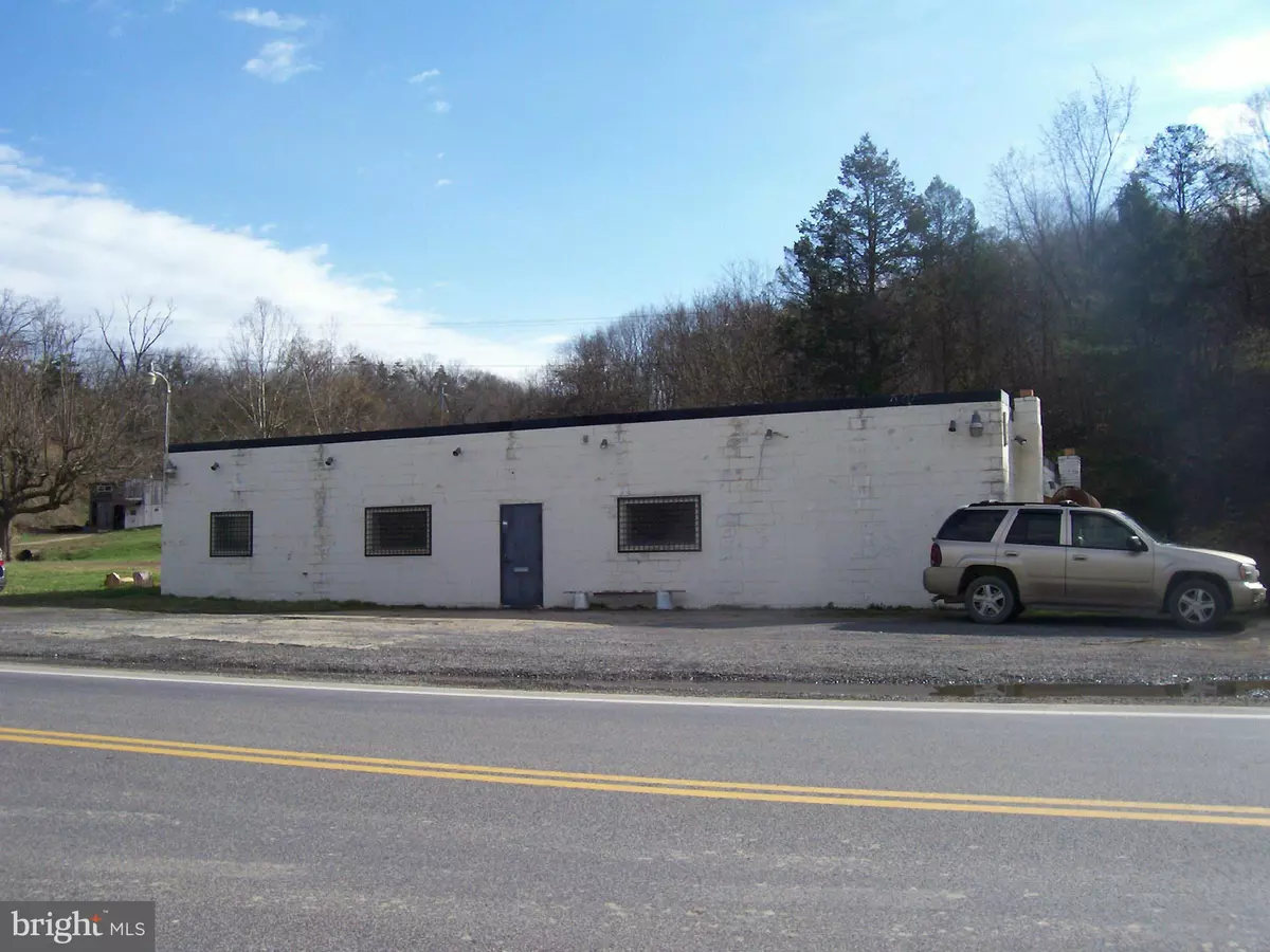 Moorefield, WV 26836,0 RT. 220 NORTH