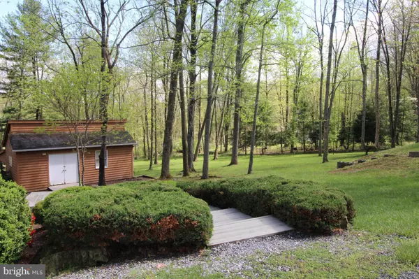 Wardensville, WV 26851,550 WARDEN LAKE AB DR.