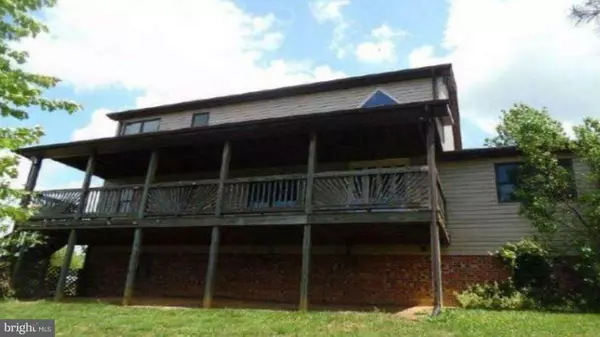 112 RED OAK LN, Moorefield, WV 26836