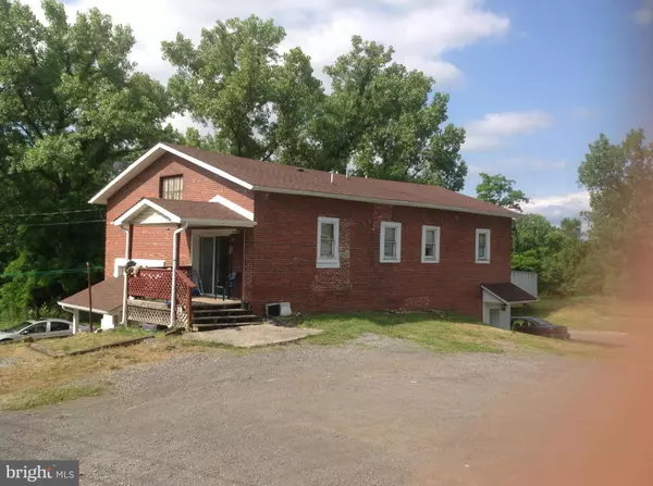 Moorefield, WV 26836,100 CEDAR LN