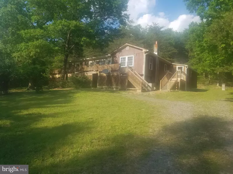 498 MOUNT ACRES, Moorefield, WV 26836