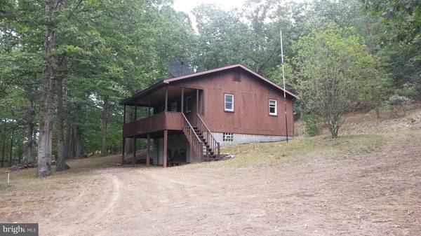 3132 CAMPBELL RD, Springfield, WV 26763