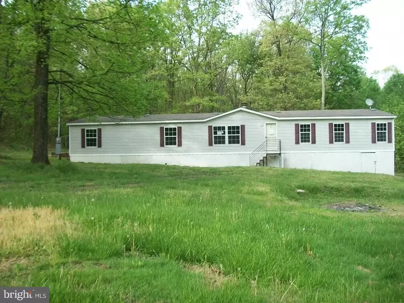 447 PIN OAK PIKE, Paw Paw, WV 25434