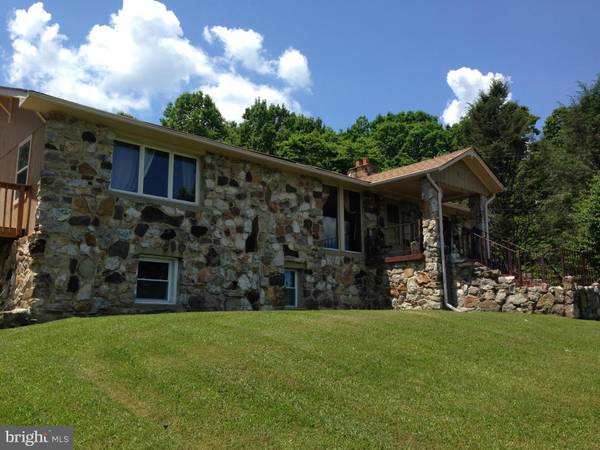 192 BUENA VISTA DR, Yellow Spring, WV 26865