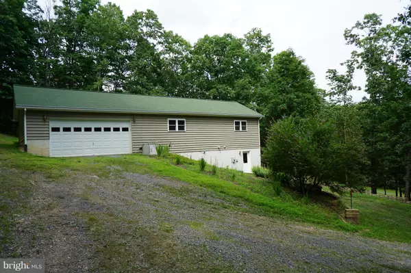 Capon Bridge, WV 26711,509 PAW PAW MTN RD