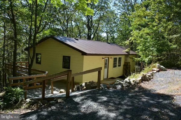 330 ONEIDA DR, Capon Bridge, WV 26711