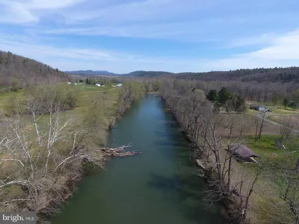 Capon Bridge, WV 26711,117 RIVER DRIVE