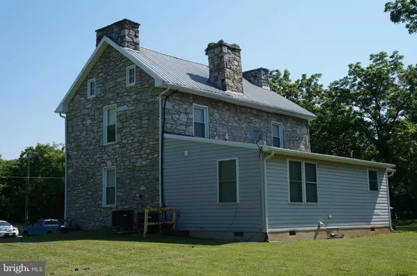 Summit Point, WV 25446,572 HARDESTY RD