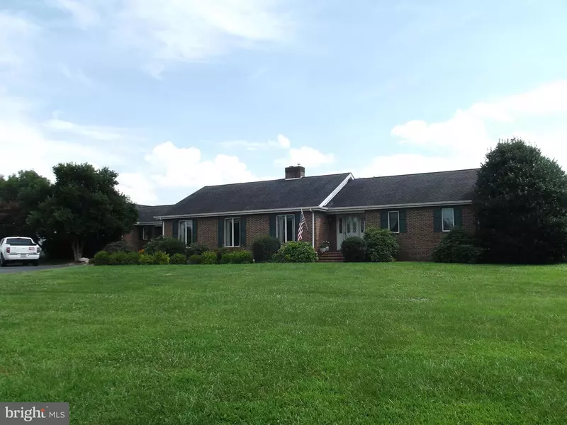 76 WINDSOR DR, Charles Town, WV 25414