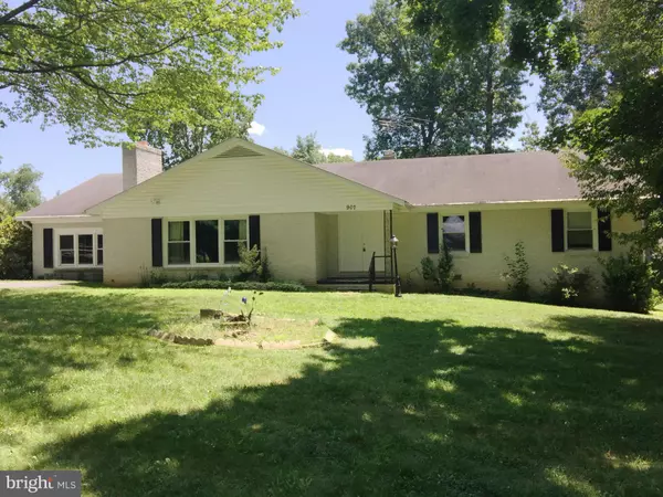 Charles Town, WV 25414,907 TUSCAWILLA DR