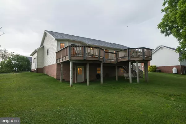 Ranson, WV 25438,66 VELVETEEN CT