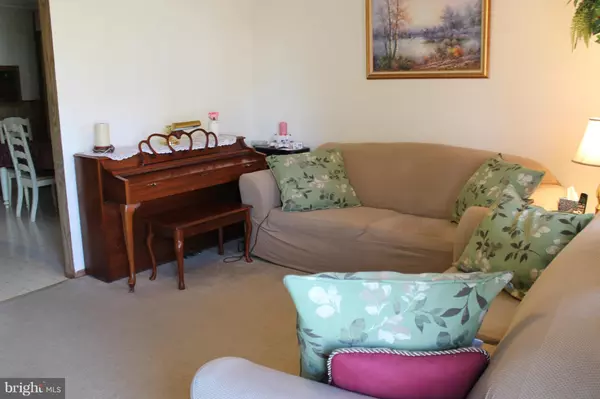 Ranson, WV 25438,67 HICKORY LN