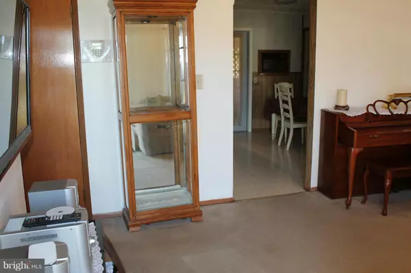 Ranson, WV 25438,67 HICKORY LN