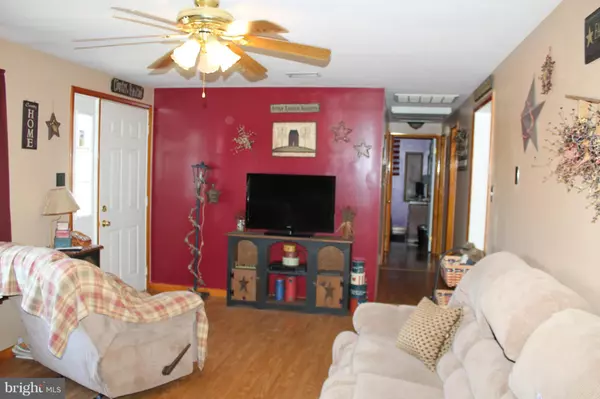 Summit Point, WV 25446,634 BOX FACTORY RD