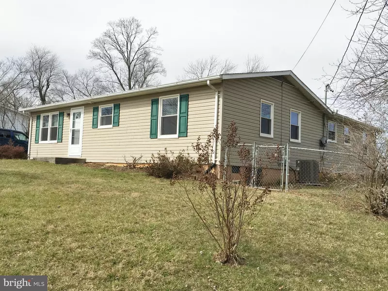 185 APPLE TREE DR, Ranson, WV 25438