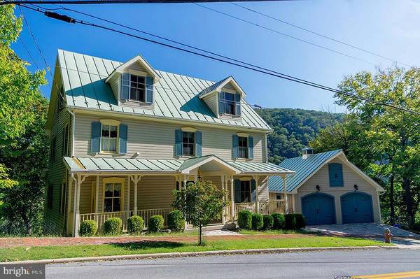 270 WASHINGTON ST, Harpers Ferry, WV 25425