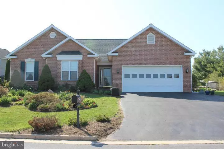 51 SPYGLASS HILL DR, Charles Town, WV 25414