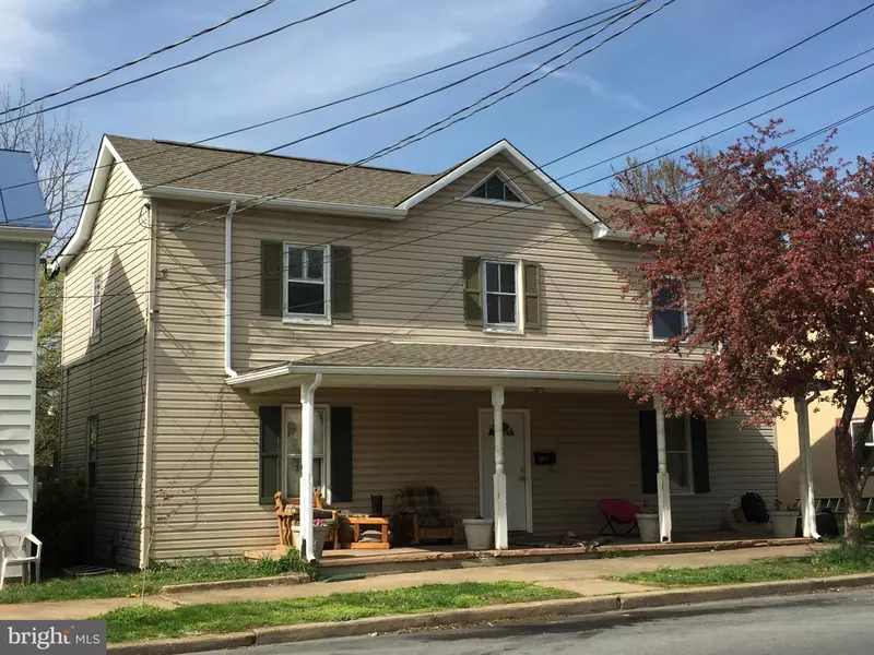 410 LIBERTY ST E, Charles Town, WV 25414